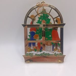 VINTAGE 1996 American Greetings Christmas Time Is Family Time Ornament